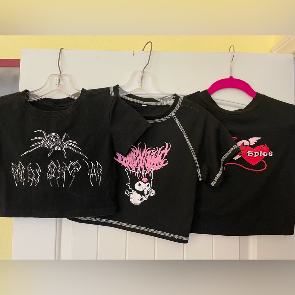 Bundle of 3 crop t-shirts